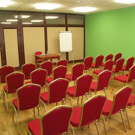 Ckm Centrum Konferencyjne Mazowsze Otrębusy Exterior foto